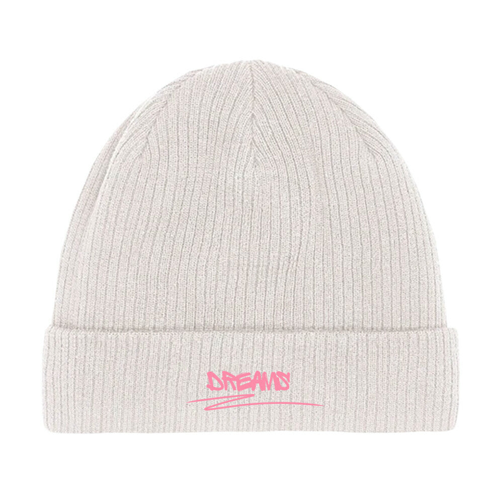 Die MarketPrint Beanie Mütze "Dreams" ist eine hellgraue Rippstrick-Bio-Baumwolle-Mütze mit umgeschlagenem Bündchen, auf dem in rosa Großbuchstaben DREAMS steht - ein kuscheliges, stylisches Accessoire für jeden Tag.