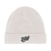 Die MarketPrint Beanie Mütze "Bikers" ist eine hellgraue doppellagige Strick Beanie mit einer umgeschlagenen Krempe und "Bikes" in schwarz-weißer Schreibschrift auf der Vorderseite gestickt.