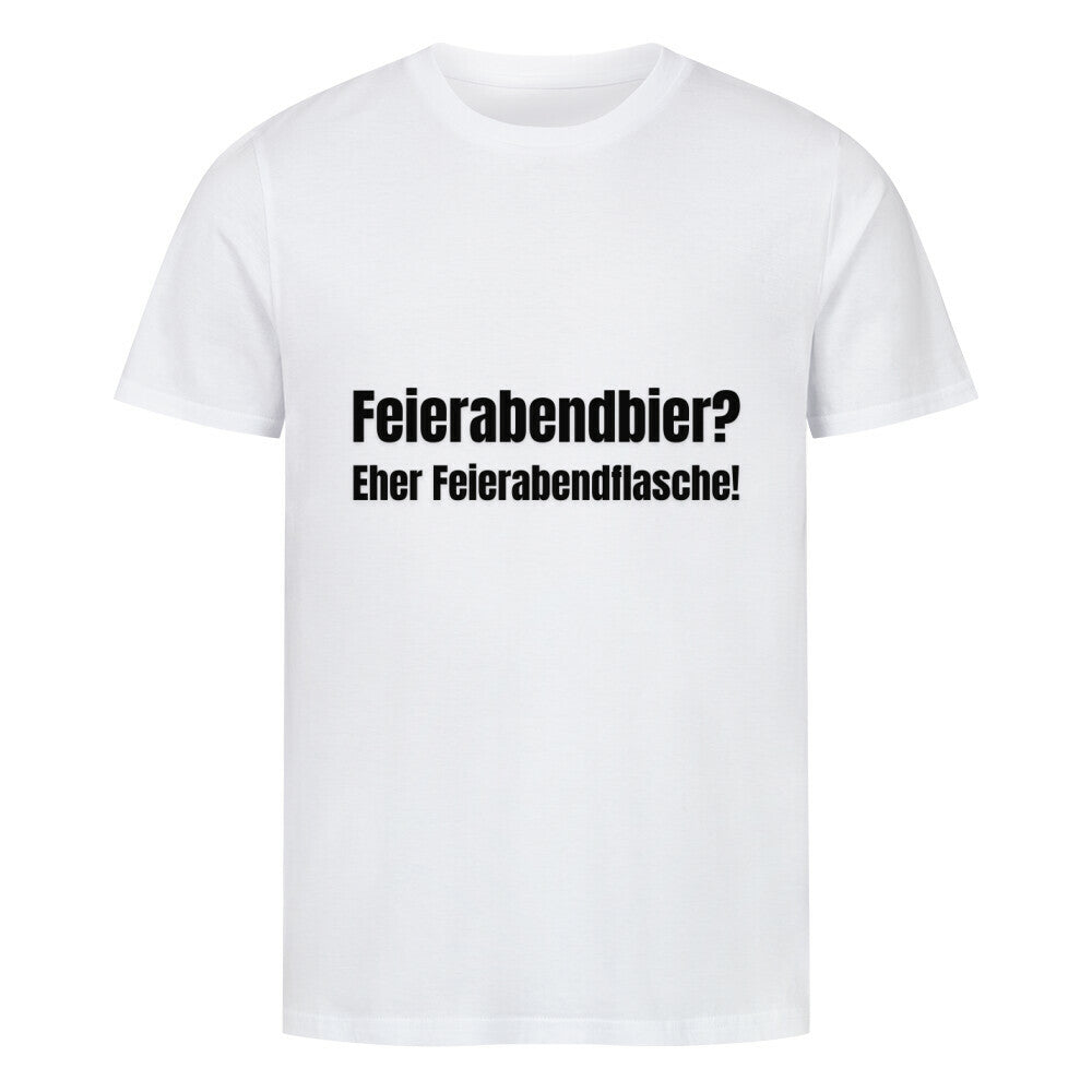 Das Premium Shirt "Feierabendbier?" von MarketPrint ist ein weißes Unisex-T-Shirt aus Bio-Baumwolle mit fett-schwarzem deutschen Text "Feierabendflasche!", gefertigt aus Singlejersey.