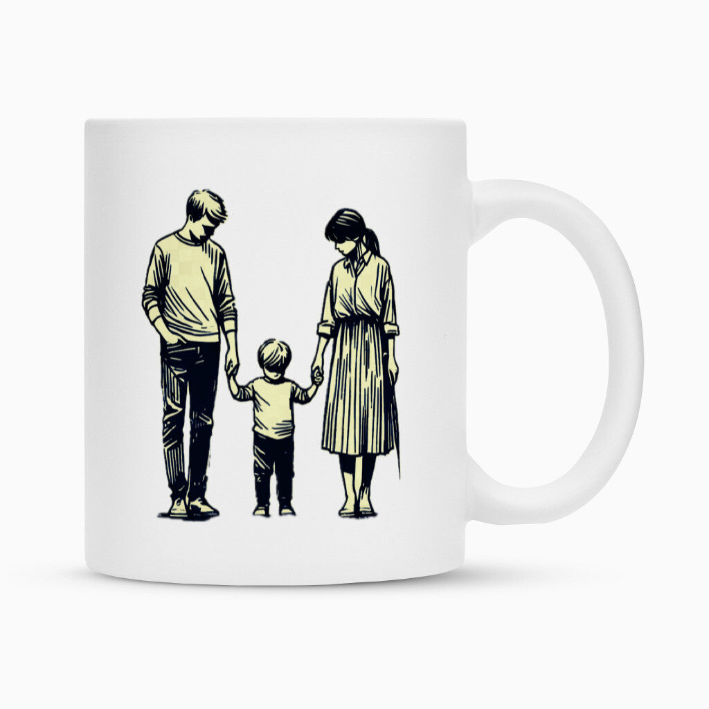 Die Tasse "Eltern-Sohn" von MarketPrint ist eine weiße Keramiktasse mit schlichter Illustration von zwei Erwachsenen und einem Kind, die Händchen halten. Das langlebige Linien-Design bleibt dank Duraglaze-Beschichtung stilvoll erhalten.