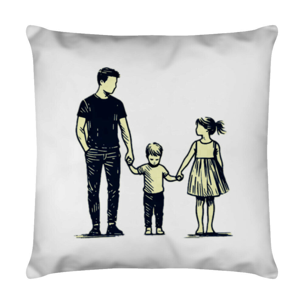 Das MarketPrint Kissen "Vater-Kinder" zeigt ein einfaches schwarz-weißes Design eines erwachsenen Mannes, der sich mit einem Jungen und einem Mädchen an den Händen hält, auf einem schlichten weißen Hintergrund.