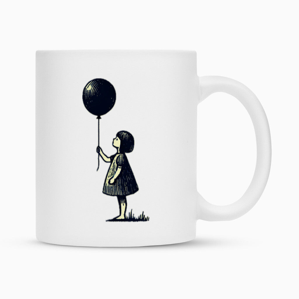 Die MarketPrint Tasse Mädchen-Ballon zeigt ein Mädchen im Kleid mit Ballon auf Gras. Die Duraglaze-Beschichtung verleiht der Keramiktasse langanhaltenden Glanz und brillante Optik.
