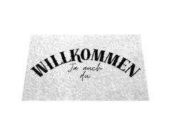Die MarketPrint Fußmatte "Willkommen" besticht durch ihren robusten Druck mit großem WILLKOMMEN und kleinem "Ja auch du" in Kursiv - perfekt, um Schmutz abzuwehren und Gäste stilvoll zu empfangen.