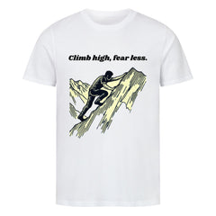 Das MarketPrint Premium Shirt "Climb high" ist ein weißes Bio-Baumwolle T-Shirt mit einer Bergsteiger-Illustration und dem Slogan "Climb high, fear less". Nachhaltige Kleidung für alle Abenteurer.