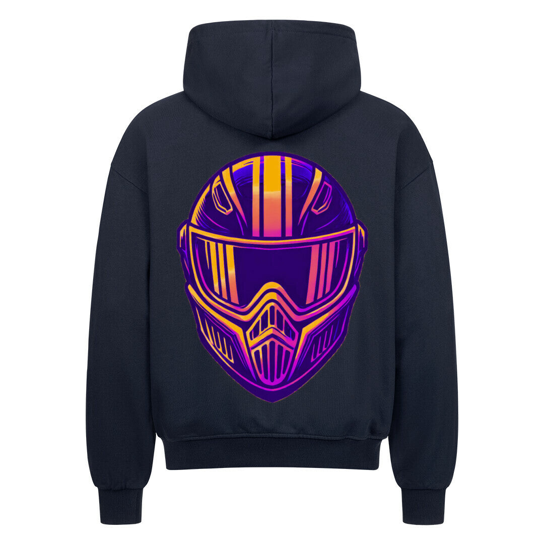 Der MarketPrint Oversized Zipper Hoodie "Streetfighter Helm" in schwarz besticht durch seine farbenfrohe, futuristische Helmgrafik auf dem Rücken. Hergestellt aus 100% Baumwolle mit einem übergroßen Schnitt für maximalen Komfort und Stil.