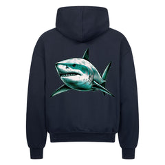 Der Oversized Zipper Hoodie "Hai" von MarketPrint ist ein navyblauer Premium-Kapuzenpullover mit übergroßer Passform und einer detaillierten blau-weißen Hai-Grafik auf dem Rücken. Hergestellt aus 100% Baumwolle für Komfort und Stil.