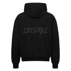 Der MarketPrint Oversized Zipper Hoodie "Lifestyle" zeichnet sich durch einen lässigen, übergroßen Schnitt, eine 100%ige Baumwollkonstruktion und einen fetten grauen "LIFESTYLE"-Schriftzug auf dem Rücken aus.