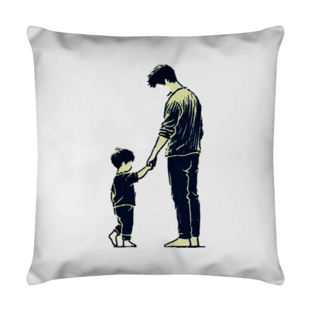 Das Kissen "Vater-Sohn" von MarketPrint ist quadratisch, zeigt ein Schwarzweiß-Motiv von Vater und Sohn auf Weiß, hat einen praktischen Reißverschluss und herausnehmbares Futter für einfaches Reinigen.
