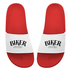 Ein Paar rote MarketPrint Badelatschen "Biker" mit weißen Trägern und fettem schwarzem "BIKER LIFESTYLE"-Schriftzug, von oben auf einem schlichten weißen Hintergrund.