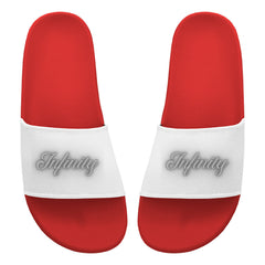 Die MarketPrint Badelatschen "Infinity" sind rote PVC-Sandalen mit weißen Riemen, die das Wort "Infinity" in grauer Schrift zeigen. Abgebildet von oben auf einem schlichten weißen Hintergrund, sind sie perfekt für Ihren nächsten Badetag.