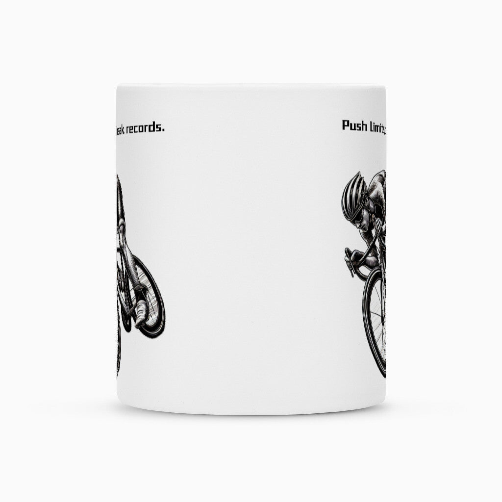 Die MarketPrint Tasse "Radsport" ist eine weiße Keramiktasse mit schwarzen Rennradfahrer-Illustrationen und den Aufdrucken "Break records." und "Push limits." - Perfekt für sportbegeisterte Fans.